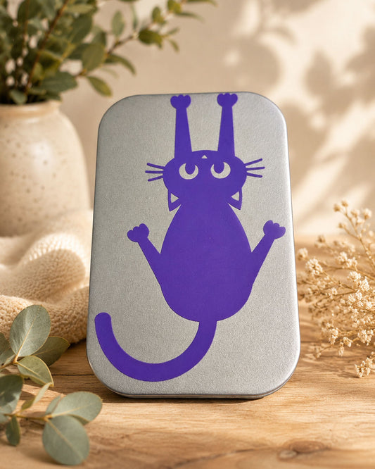 boite metallique noire chat violet