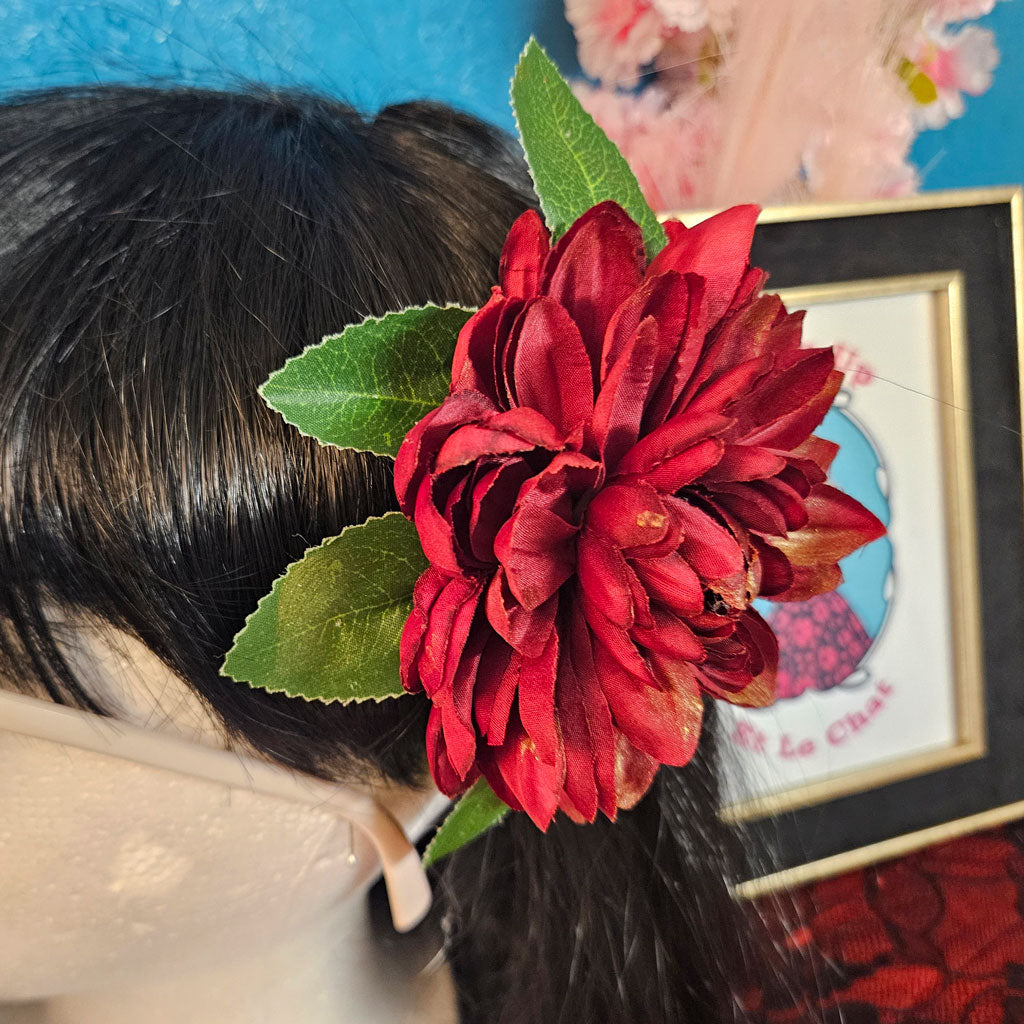 fleur_pin_up_bordeaux_et_or
