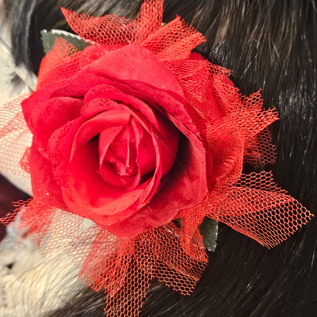 fleur_pin_up_rouge_tulle