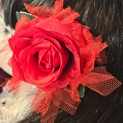 fleur_pin_up_rouge_tulle